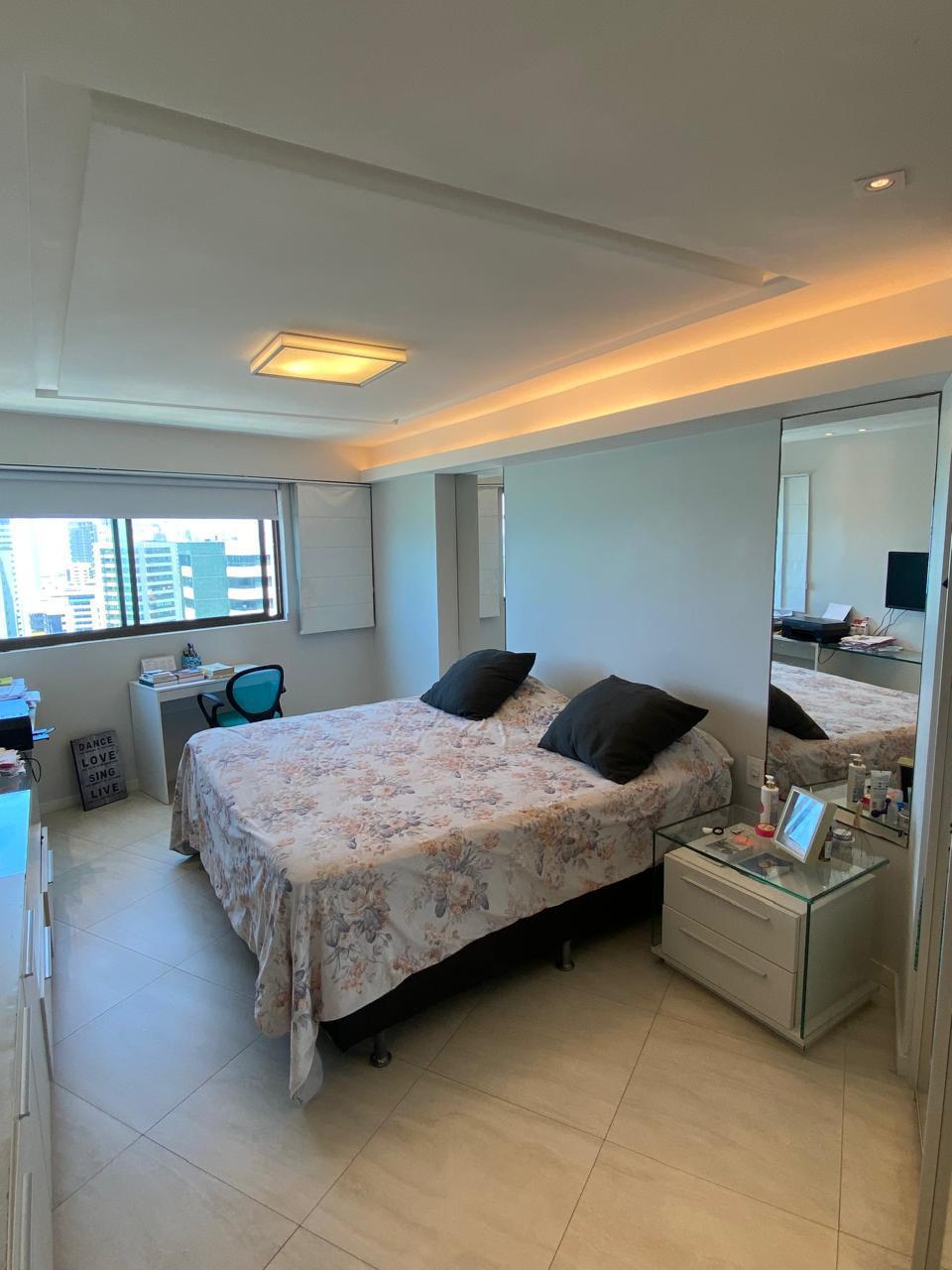 Foto do imóvel: Apartamento com 4 Quartos à Venda, 204 m² em Pina - Recife