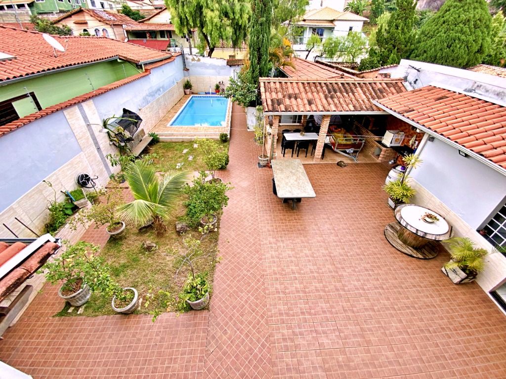 Foto do imóvel: Casa com 3 Quartos à Venda, 266 m² em Planalto - Belo Horizonte