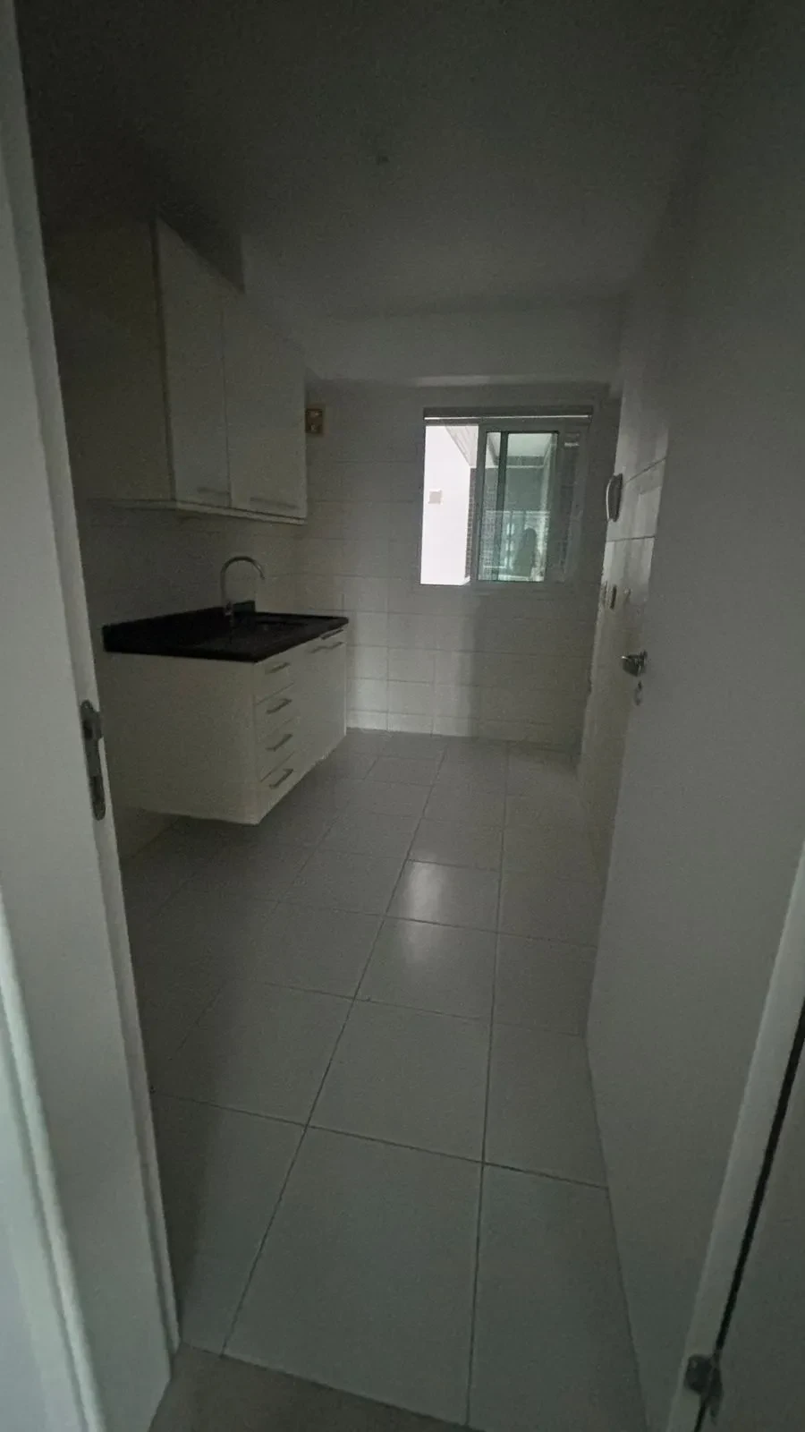 Imagem Apartamento com 4 Quartos à Venda ou Locação, 141 metros em Alphaville I - Salvador