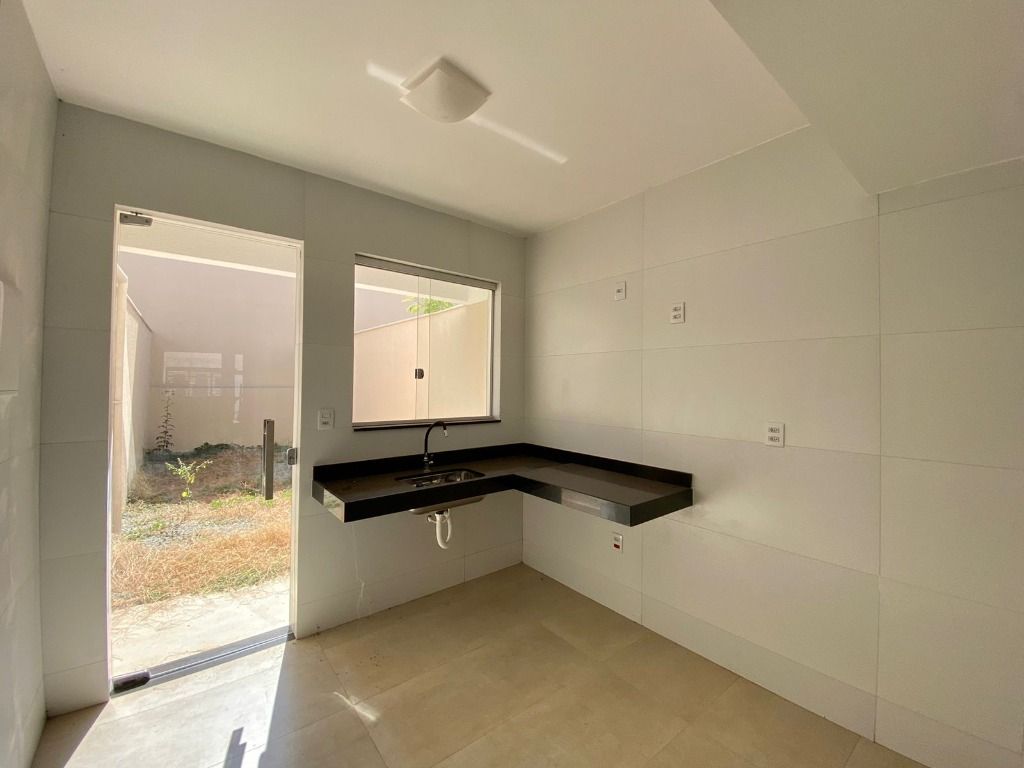 Imagem Casa com 2 Quartos à Venda, 68 m² em Lagoinha Leblon (Venda Nova) - Belo Horizonte