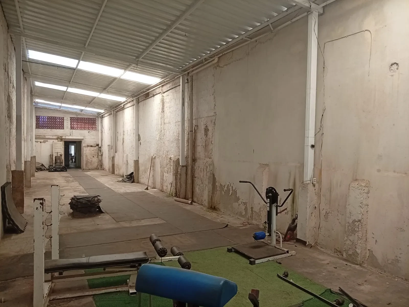 Foto do imóvel: Galpão para Alugar, 250 m² em Vila Mathias - Santos