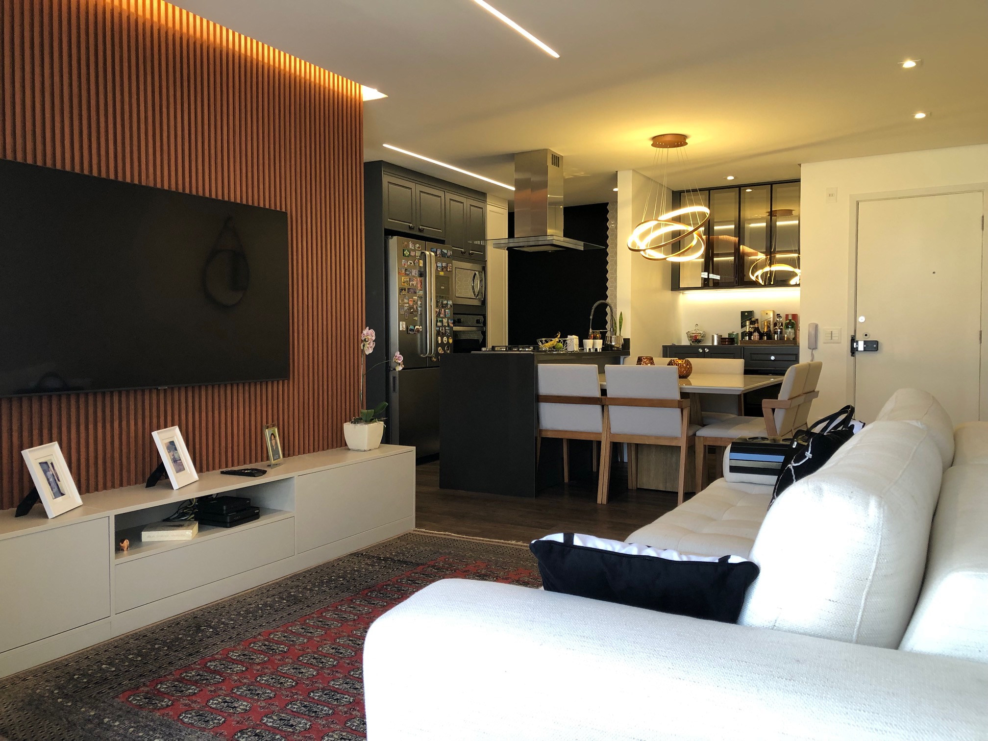 Imagem Flat com 3 Quartos à Venda ou Locação, 93 m²em Cerqueira César - São Paulo