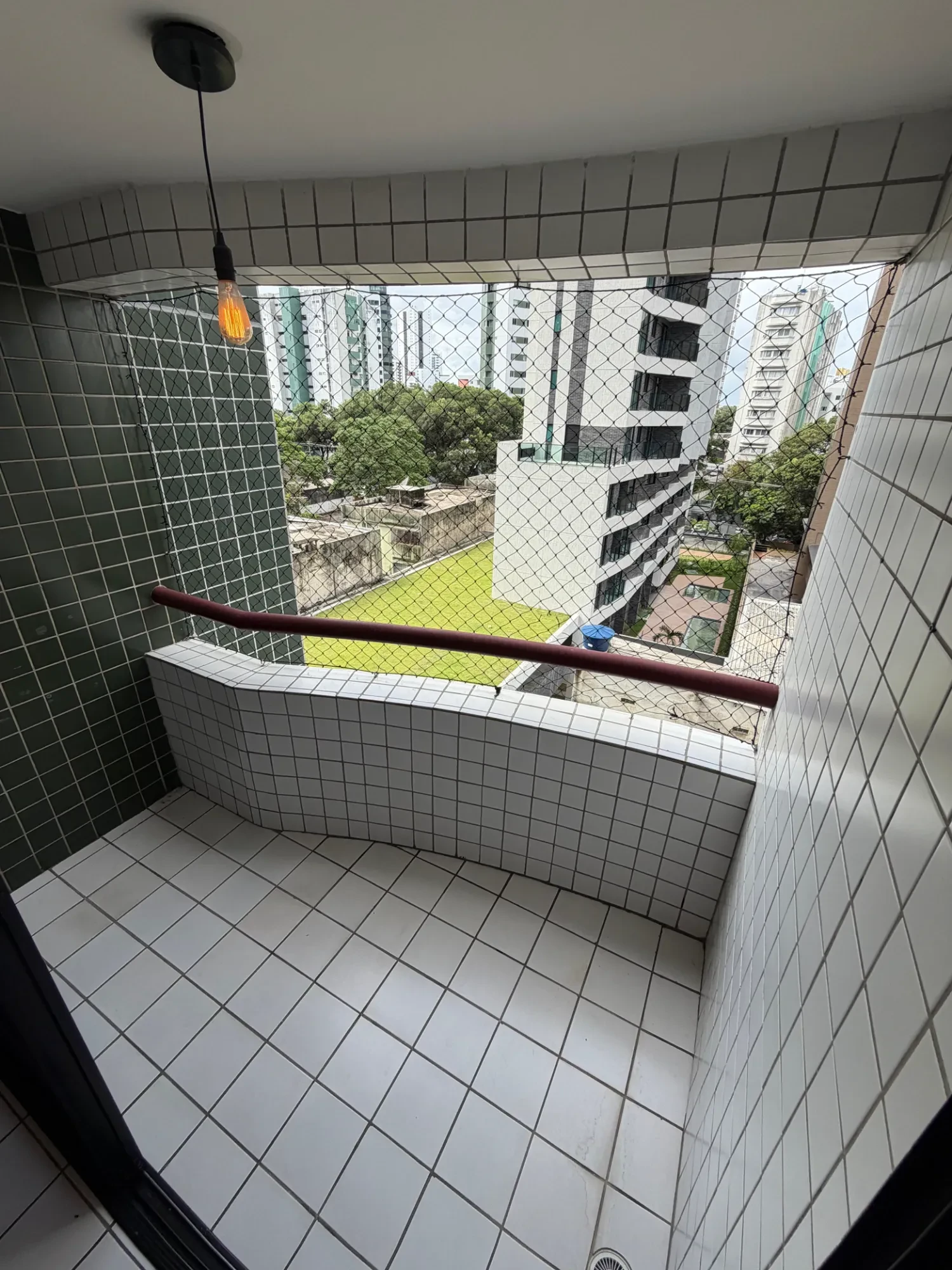 Imagem Apartamento com 3 Quartos à Venda, 75 m² em Espinheiro - Recife