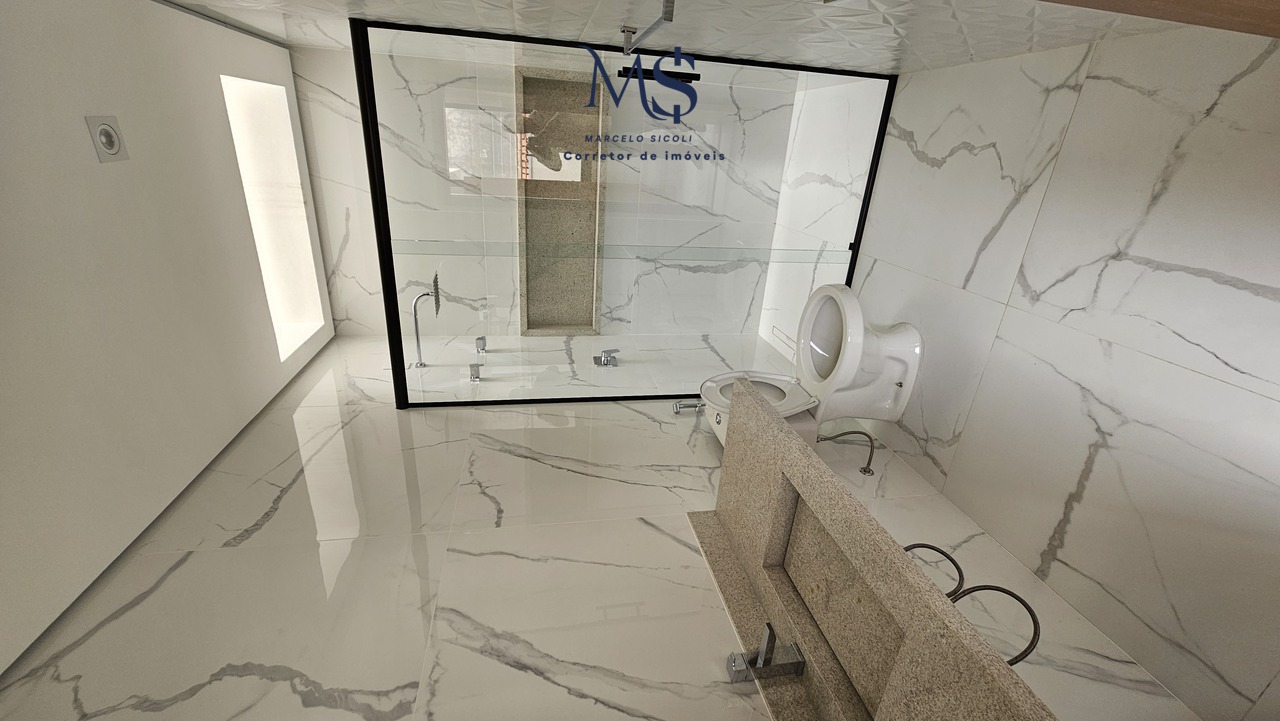 Imagem Sobrado com 4 Quartos à Venda, 270 m² em Guará II - Brasília