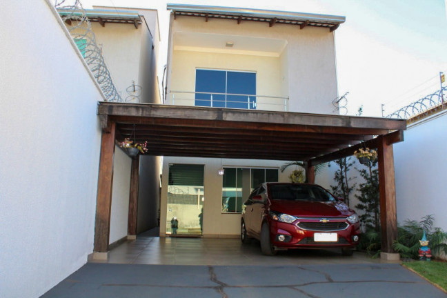 Sobrado com 3 Quartos à Venda, 155 m² em Setor Faiçalville - Goiânia