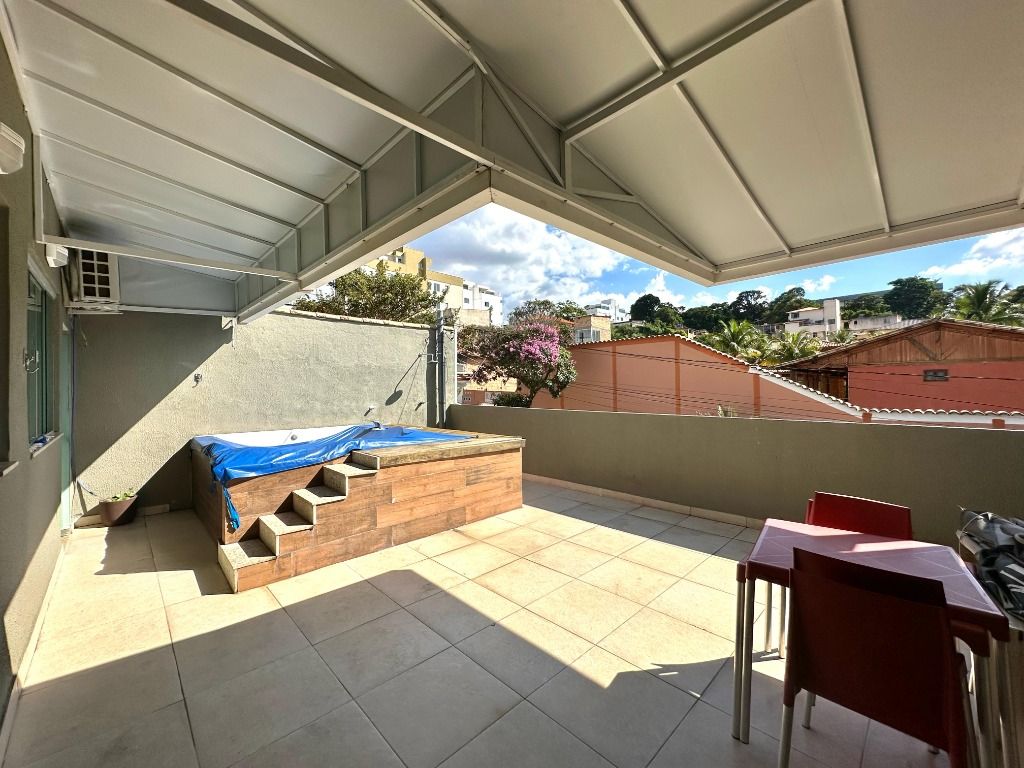 Imagem Casa com 3 Quartos à Venda, 122 m² em Planalto - Belo Horizonte