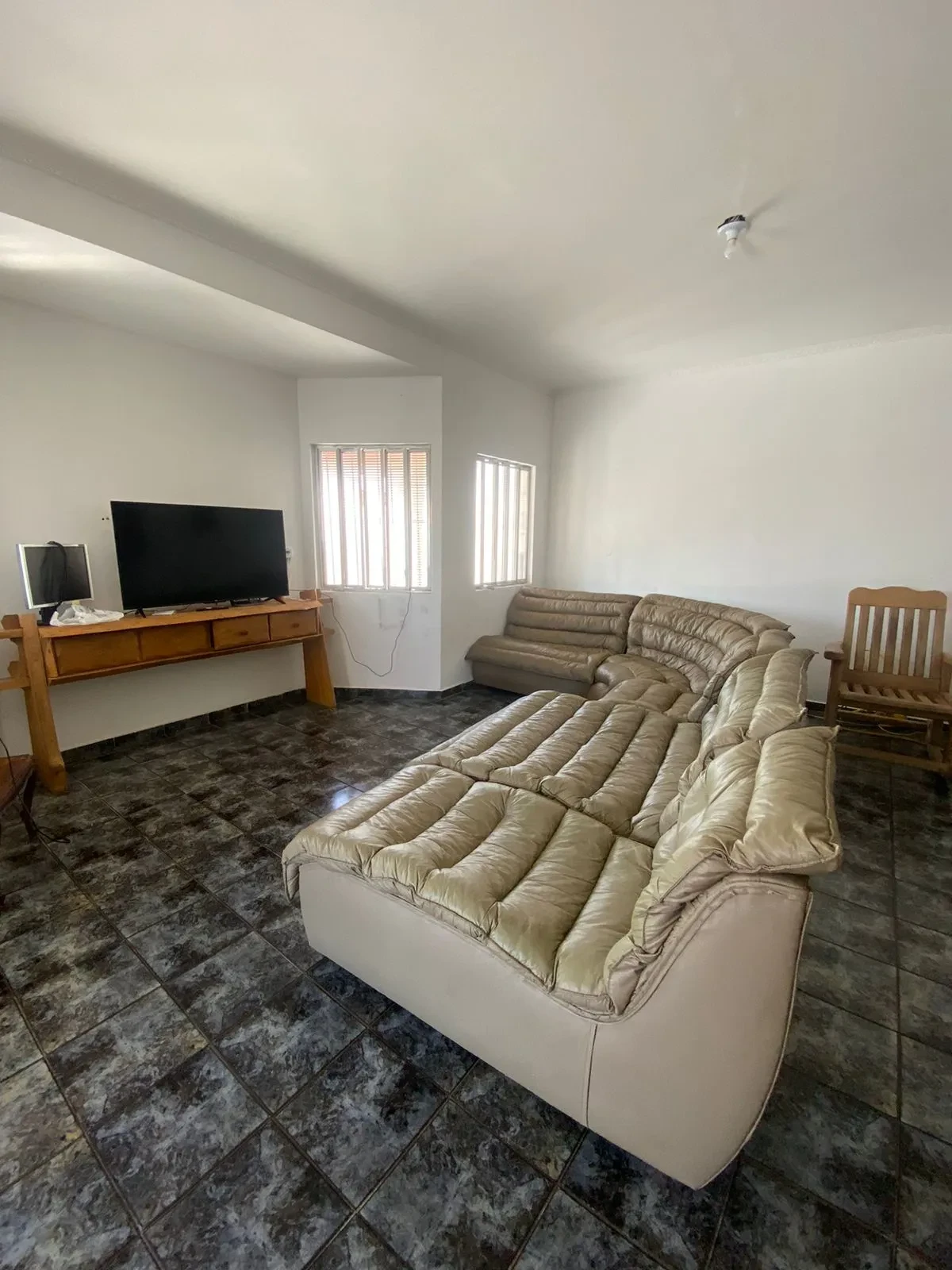 Imagem Sobrado com 5 Quartos à Venda, 195 m² em Jardim Praia Grande - Mongaguá