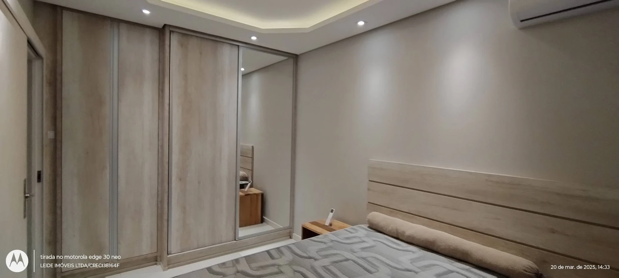 Imagem Apartamento com 2 Quartos à Venda, Locação ou Temporada, 72 metros em Centro - Florianópolis