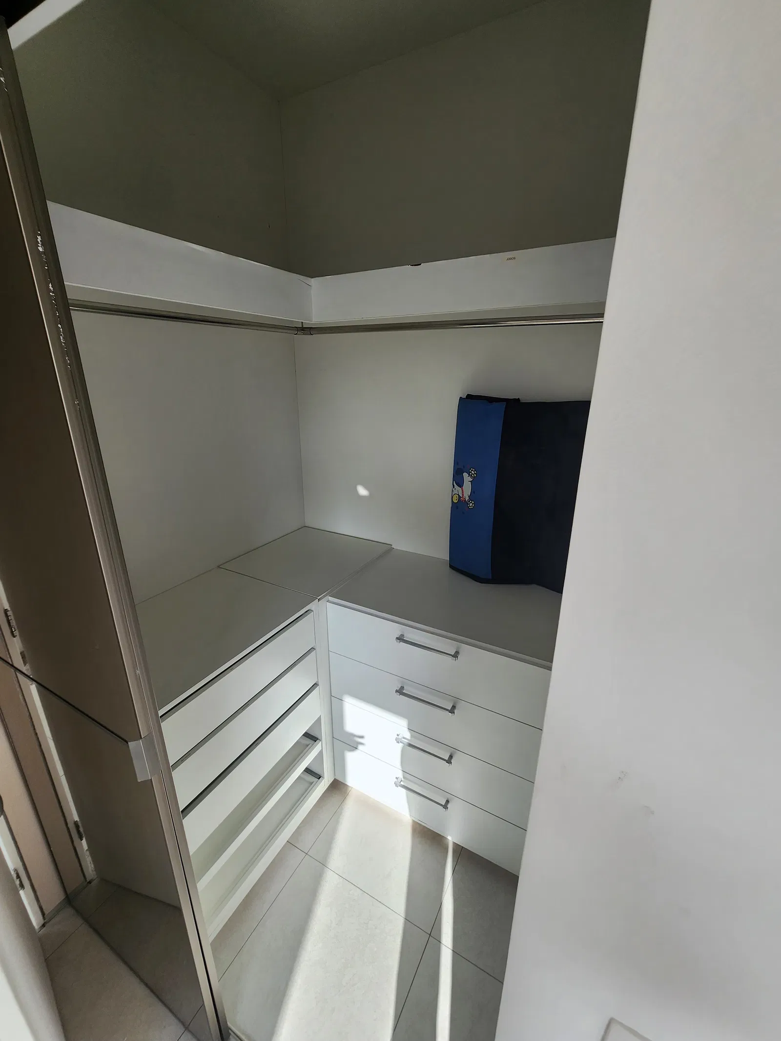 Imagem Casa de Condomínio com 3 Quartos à Venda, 277 m²em SAPIRANGA - FORTALEZA