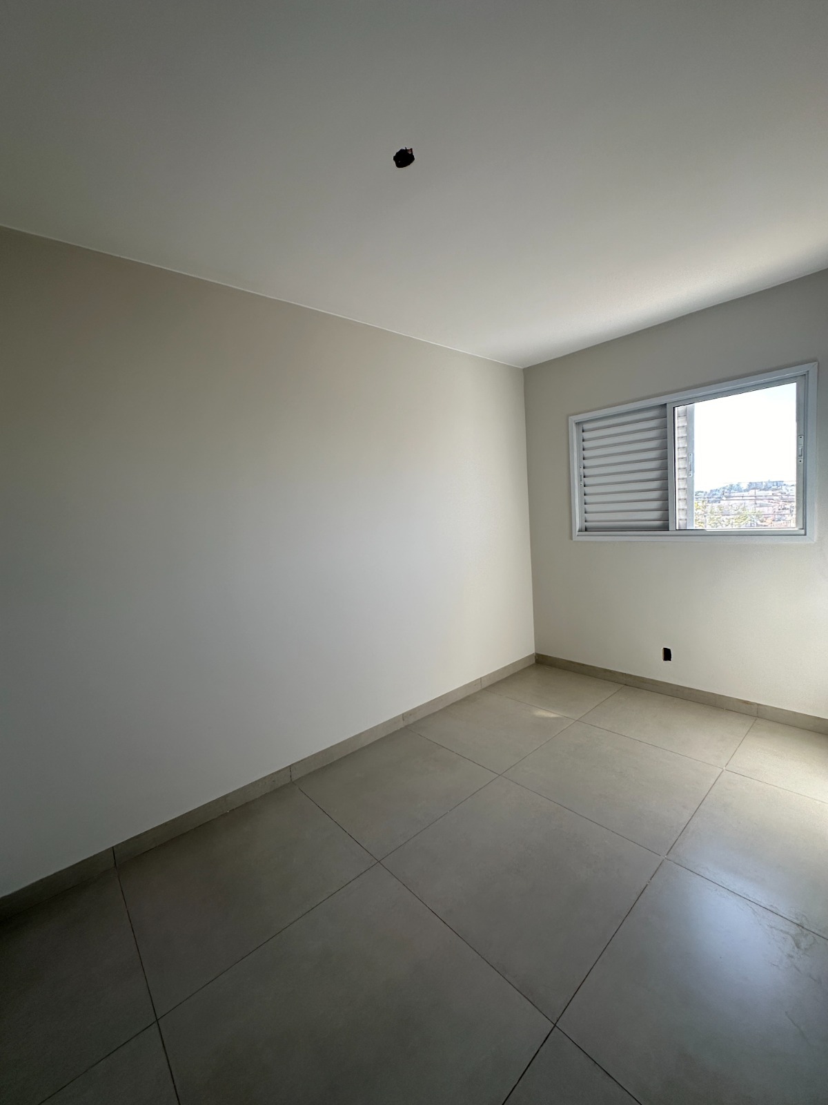 Imagem Apartamento com 3 Quartos à Venda, 100 m²em Novo Mundo - Uberlândia