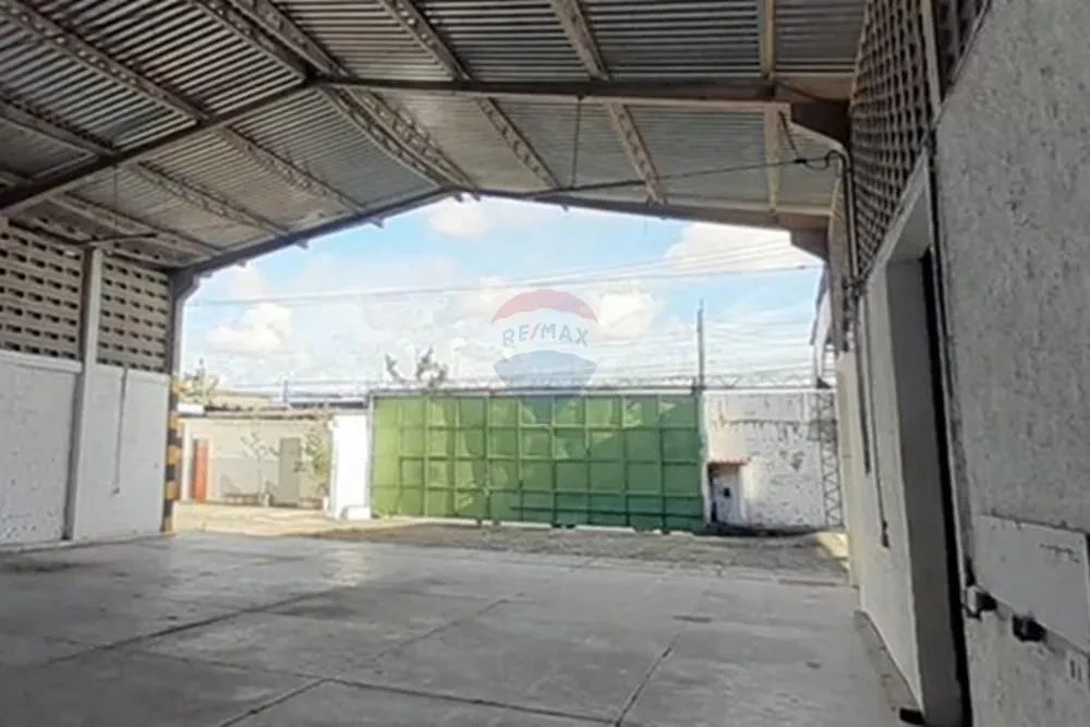 Imagem Galpão para Alugar, 1250 metros em Montese - Fortaleza