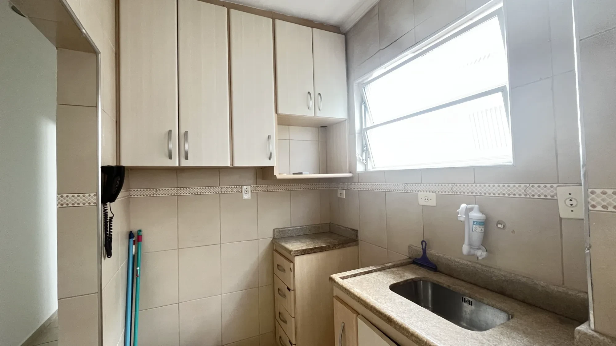 Imagem Apartamento com 1 Quarto à Venda ou Locação, 48 m² em Gonzaga - Santos