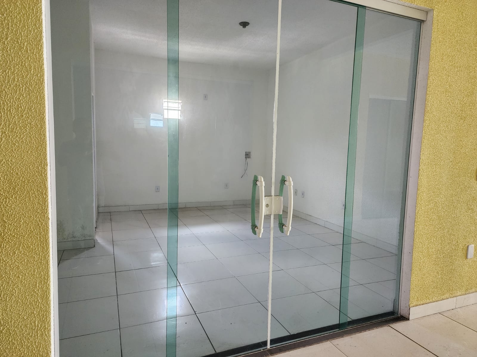 Imagem Imóvel Comercial à Venda, 650 metro em Centro - Simões Filho