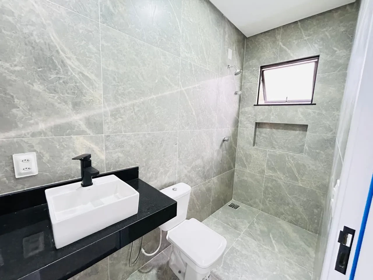 Imagem Casa de Condomínio com 3 Quartos à Venda, 144 m² em Cidade Alpha - Eusébio