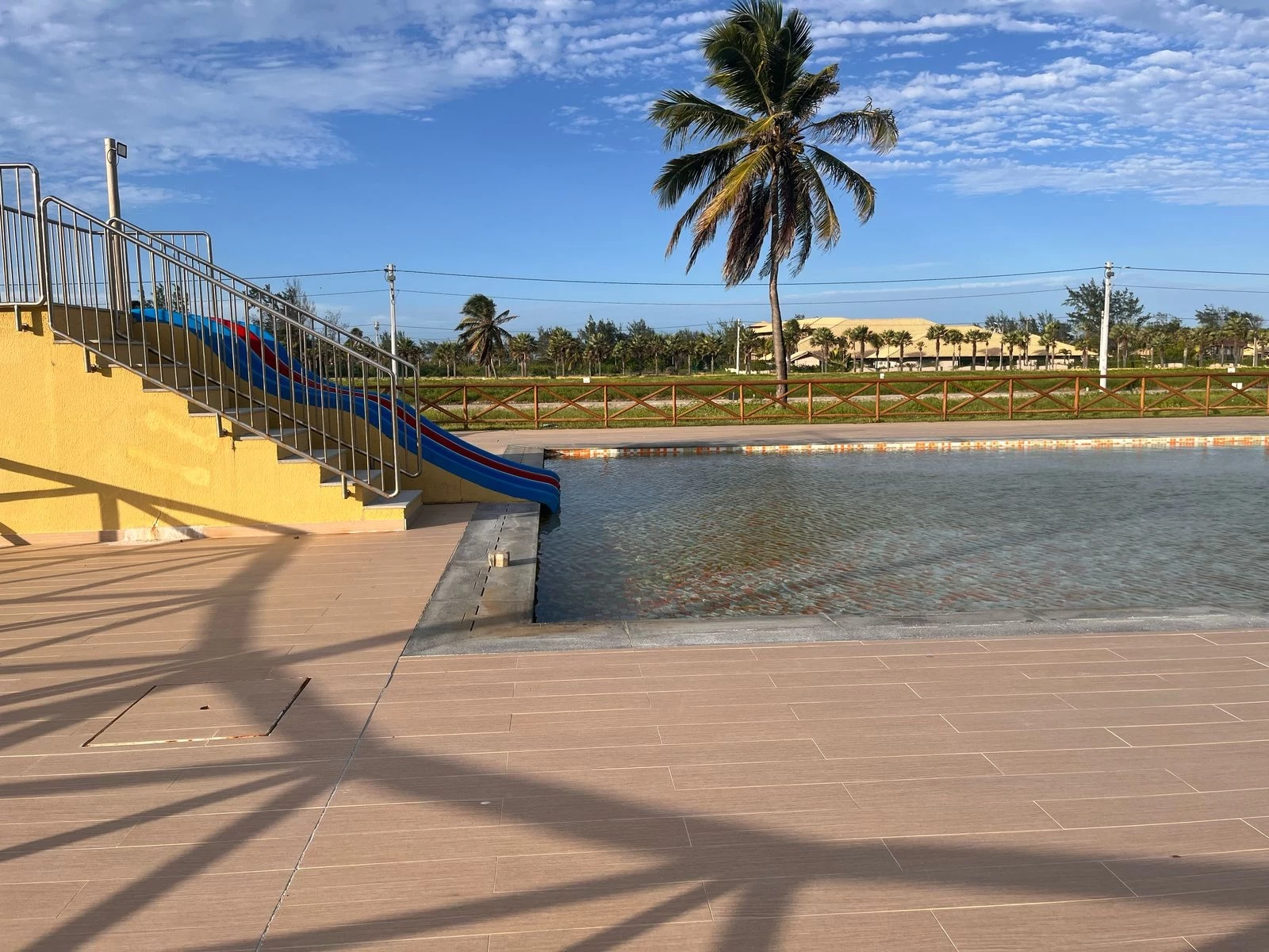 Imagem Terreno em Condomínio à Venda, 404 m² em Cumbuco - Caucaia