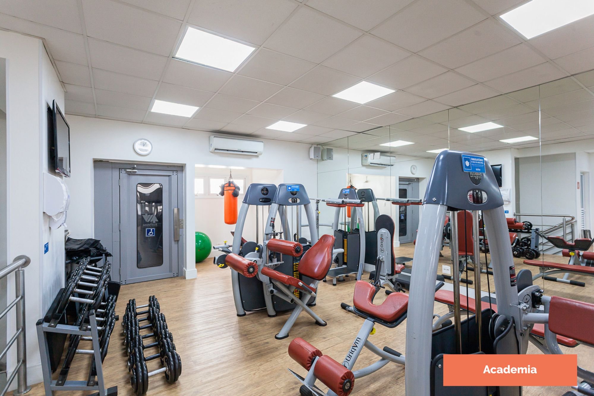 Imagem Flat com 3 Quartos à Venda ou Locação, 93 m²em Cerqueira César - São Paulo