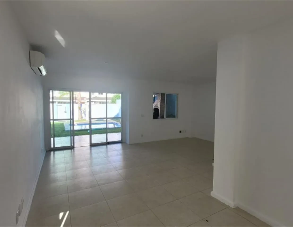 Foto do imóvel: Casa com 4 Quartos à Venda, 203 m² em Recreio dos Bandeirantes - Rio de Janeiro