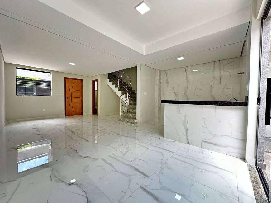 Foto do imóvel: Casa com 3 Quartos à Venda, 128 m² em Santa Mônica - Belo Horizonte