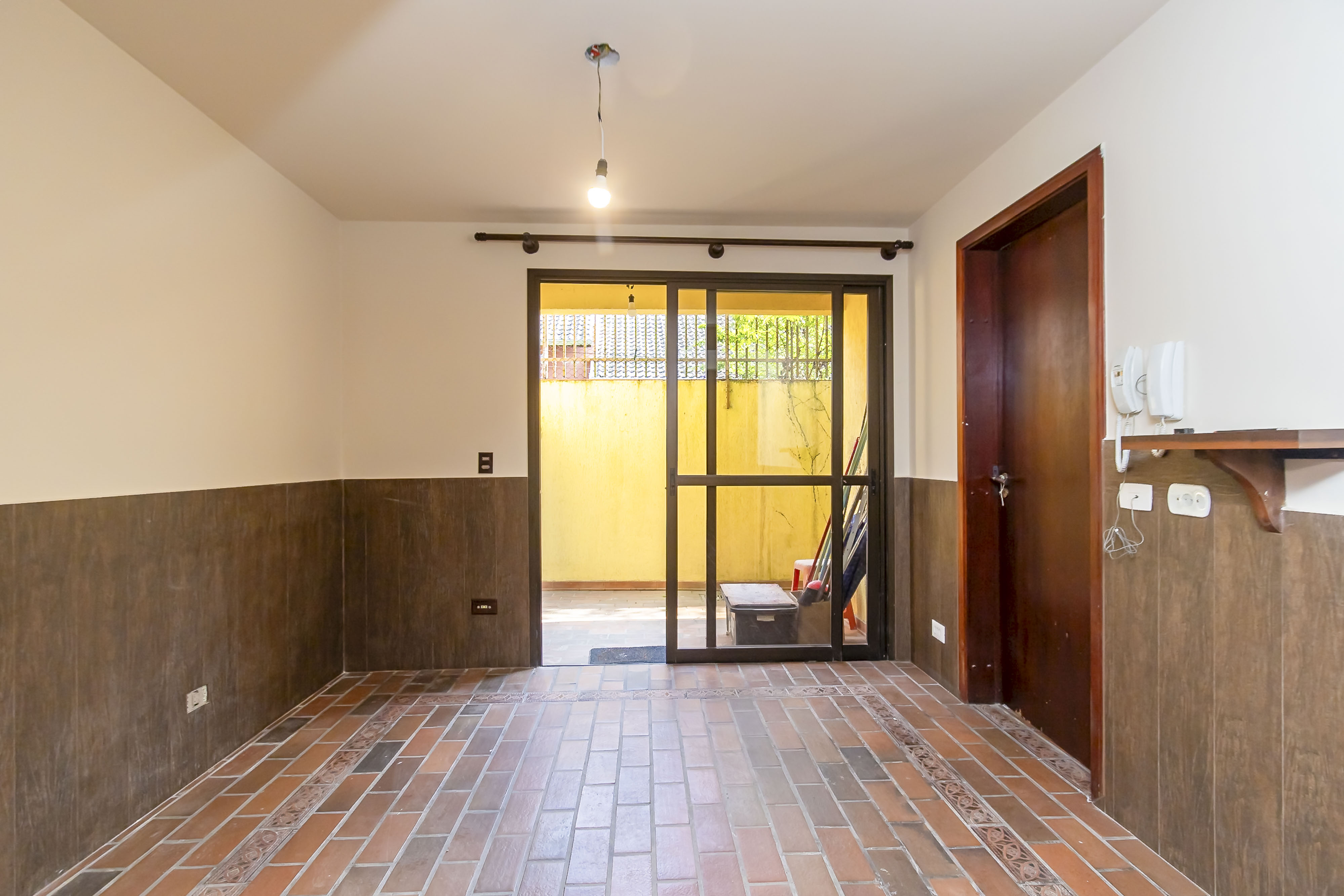 Foto do imóvel: Sobrado com 3 Quartos à Venda, 278 m² em Vista Alegre - Curitiba