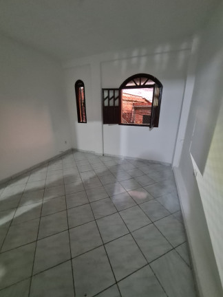 Edifício Residencial com 6 Quartos à Venda, 136 m² em Itapuã - Salvador
