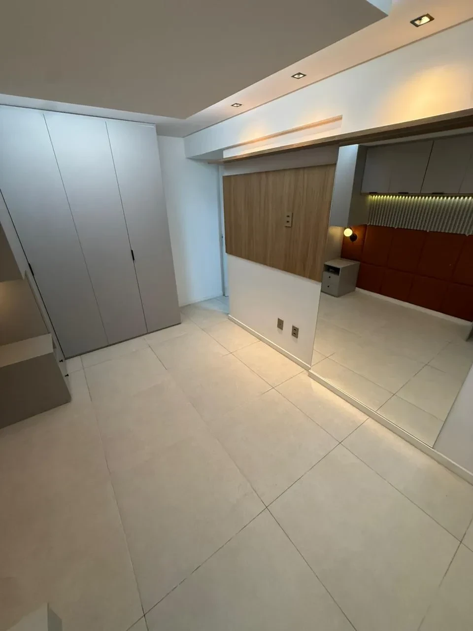 Imagem Apartamento com 2 Quartos à Venda, 75 m² em Espinheiro - Recife