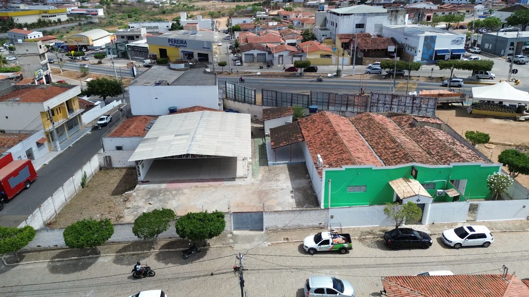 Foto do imóvel: Imóvel Comercial à Venda, 1323 metros em Santa Cruz - Santa Cruz