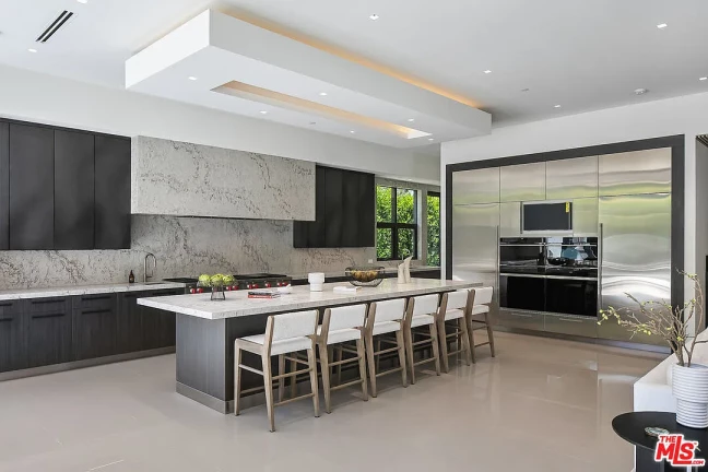 Foto do imóvel: Casa de Condomínio com 7 Quartos à Venda, 982 m²em Alphaville Residencial Um - Barueri