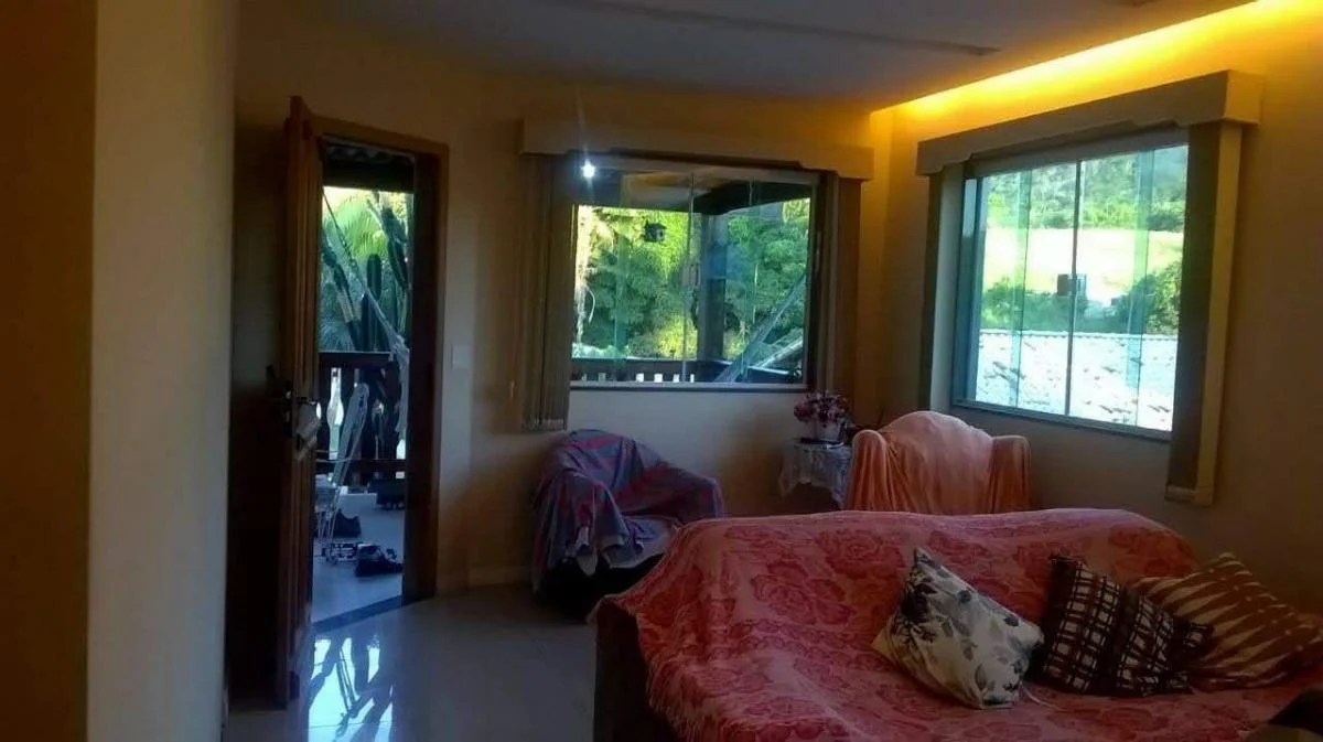 Imagem Casa com 3 Quartos à Venda, 210 m²em Itapeba - Maricá