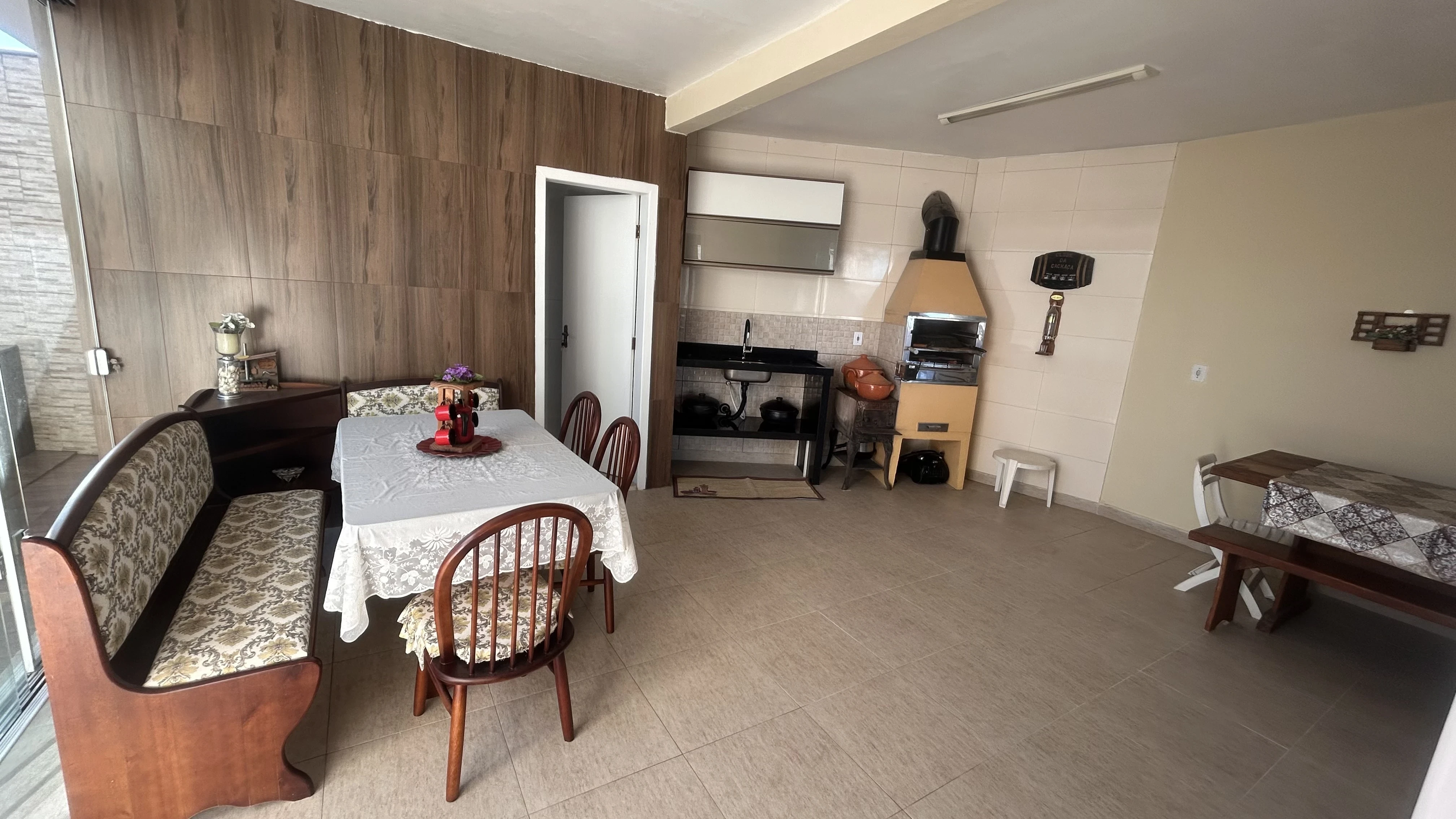 Imagem Sobrado com 3 Quartos à Venda, 200 m² em Barra do Aririú - Palhoça