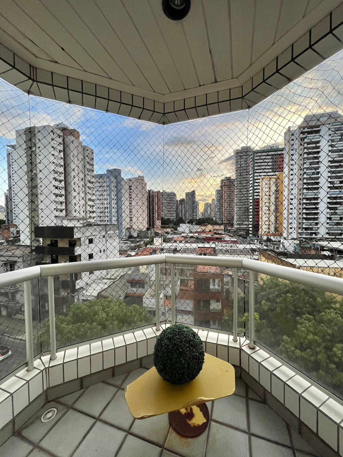 Imagem Apartamento com 3 Quartos à Venda, 140 m²em Umarizal - Belém