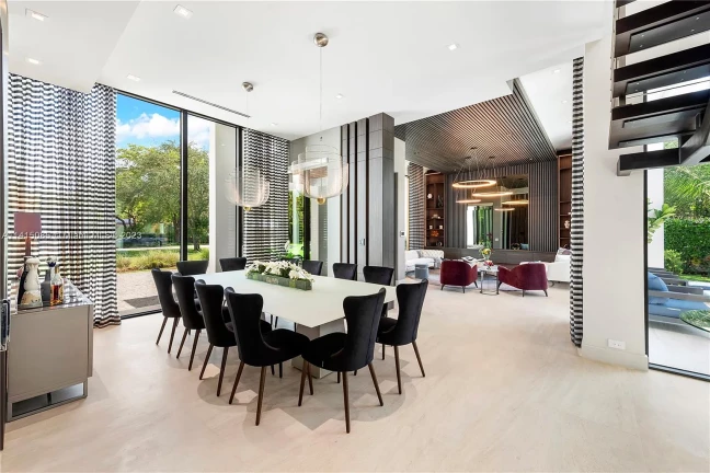 Foto do imóvel: Casa com 5 Quartos à Venda, 387 m²em Alphaville Residencial Um - Barueri