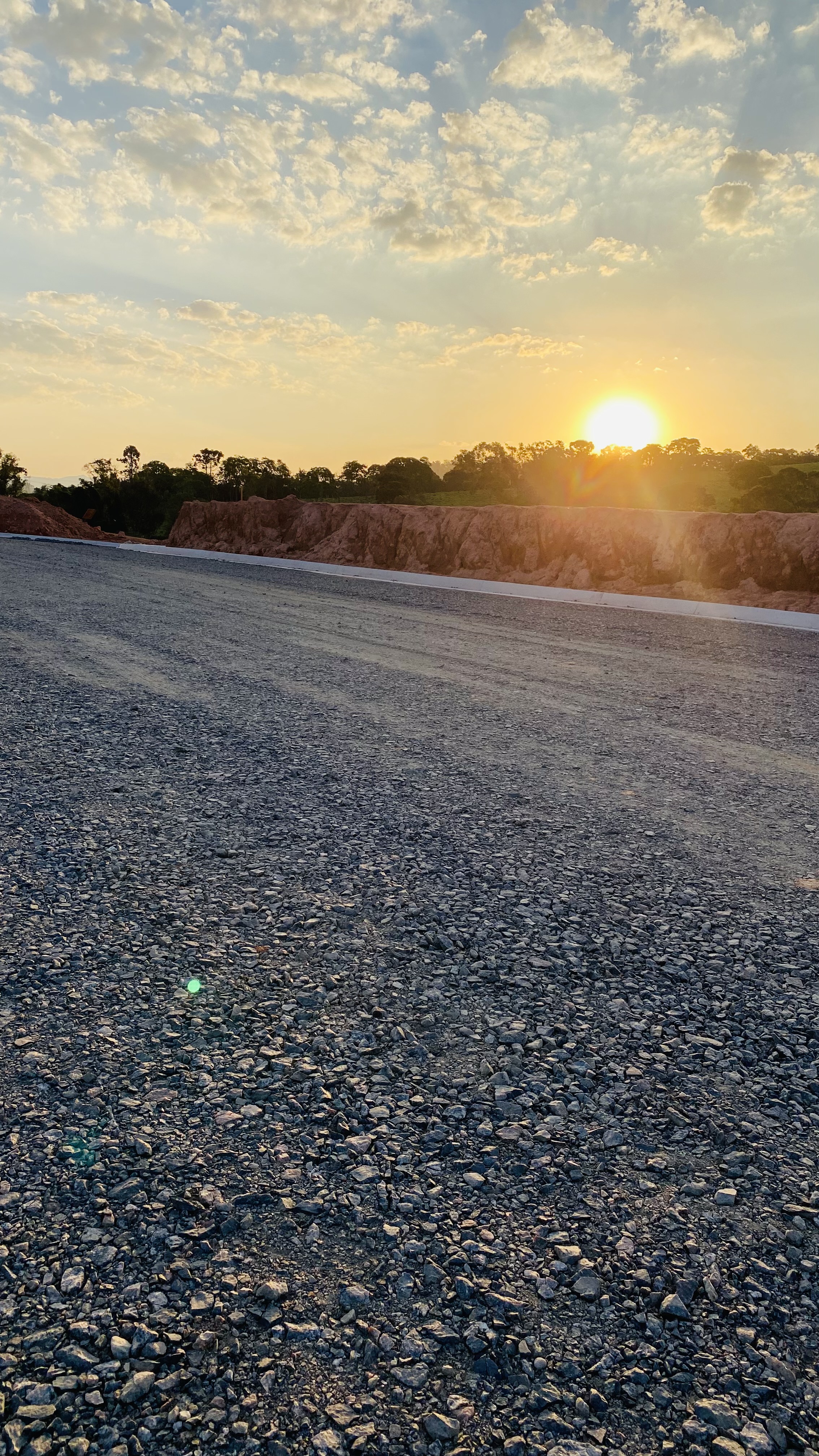 Foto do imóvel: Terreno à Venda, 140 m² em Piracaia - Piracaia