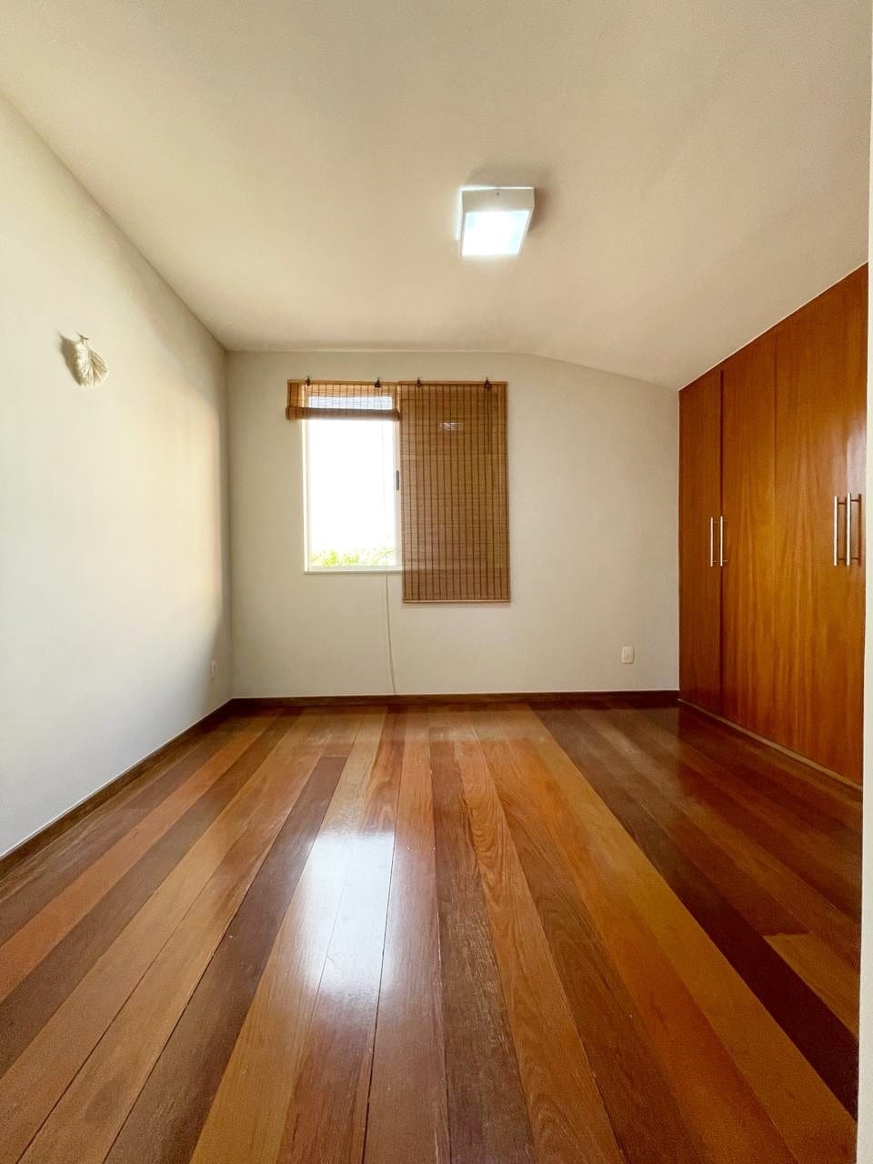 Imagem Casa com 4 Quartos à Venda, 360 m²em Itapoã - Belo Horizonte