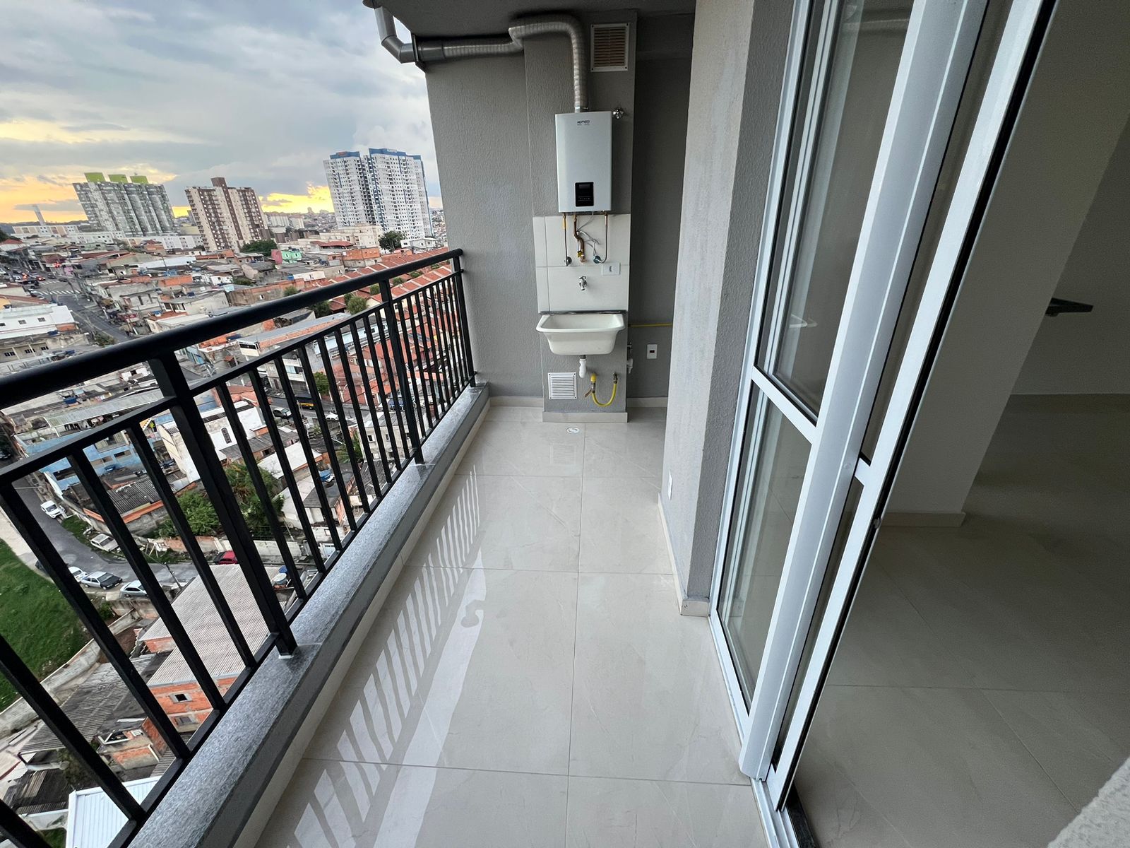 Imagem Apartamento com 2 Quartos para Alugar, 55 m²em São Pedro - Osasco