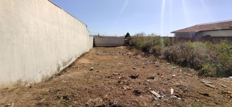 Imagem Terreno à Venda, 200 m² em Monte Alto - Monte Alto