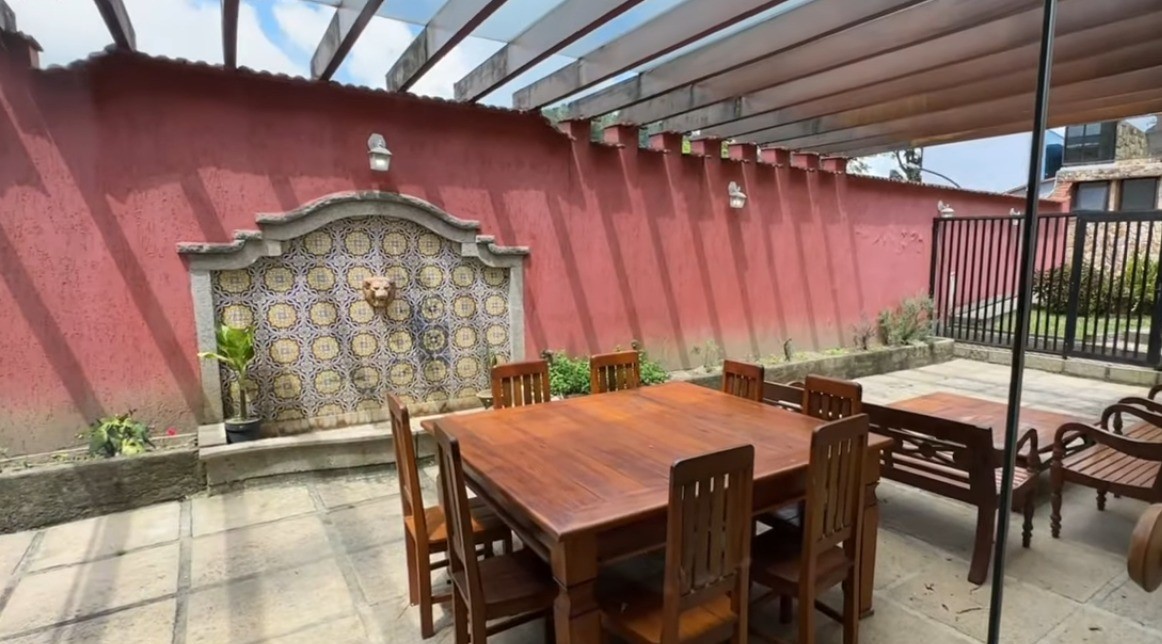 Imagem Casa com 4 Quartos à Venda, 441 m² em Castelanea - Petrópolis
