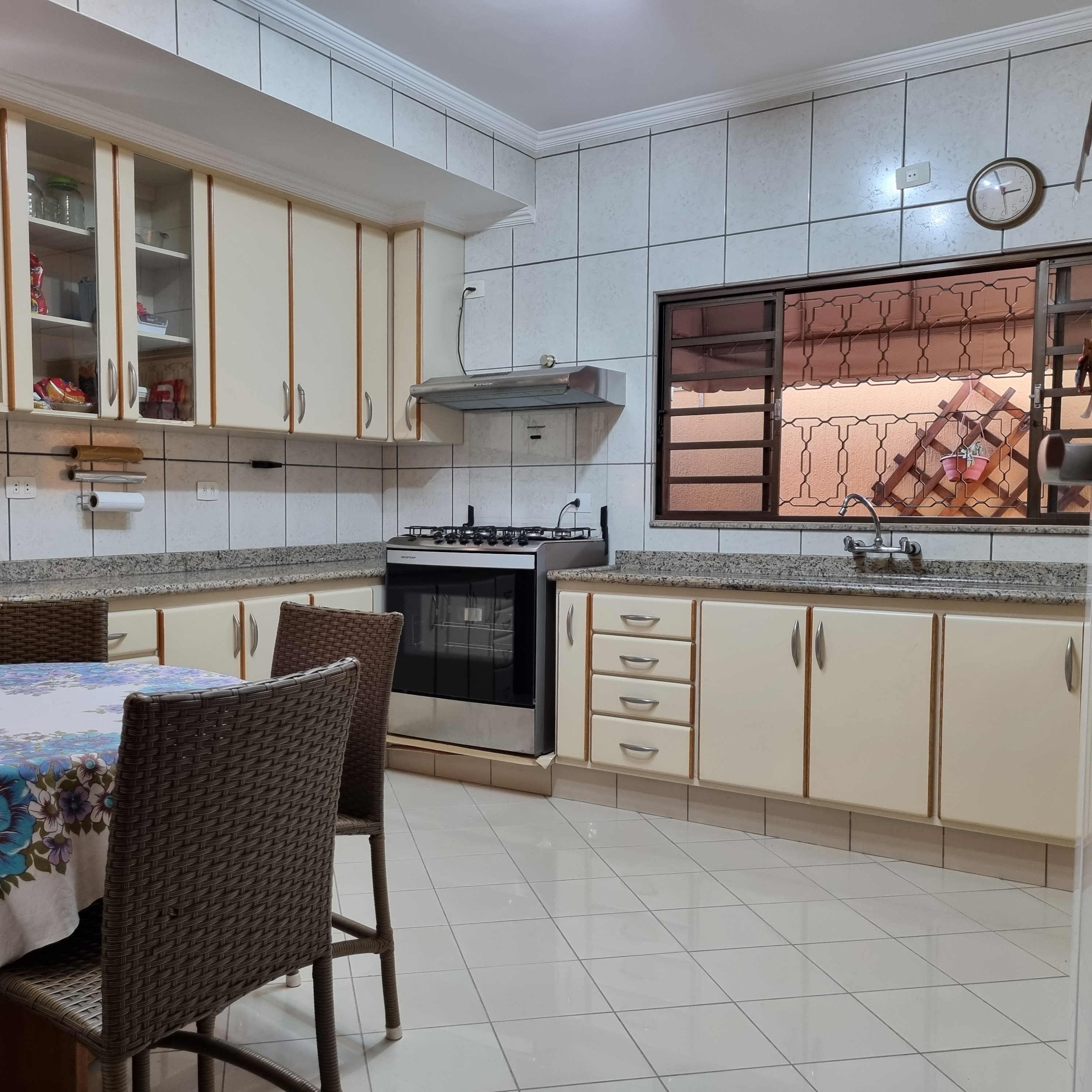 Imagem Sobrado com 3 Quartos à Venda ou Temporada, 266 m²em Vila Planalto - Campo Grande
