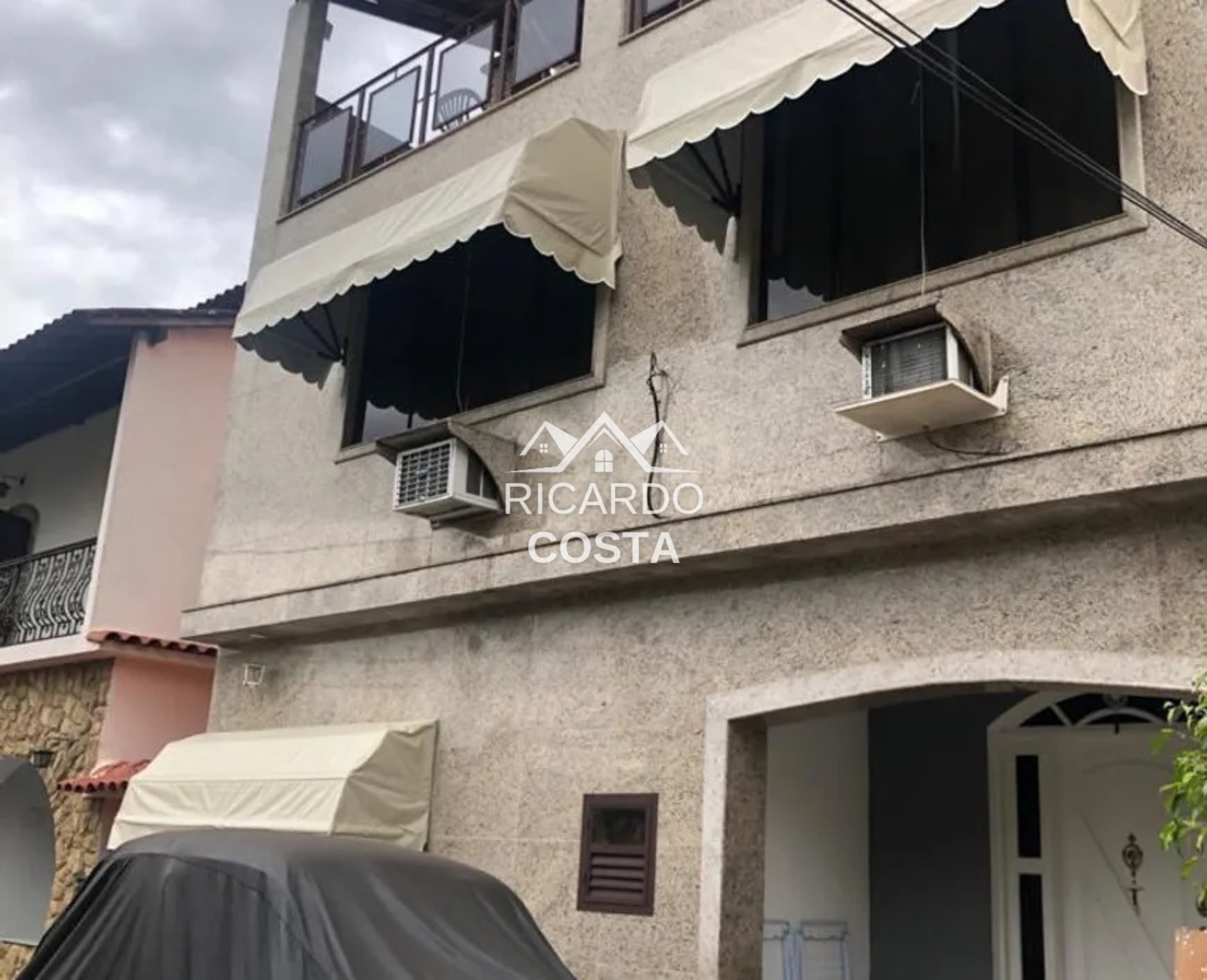 Imagem Casa de Vila com 4 Quartos à Venda, 300 m² em Taquara - Rio de Janeiro