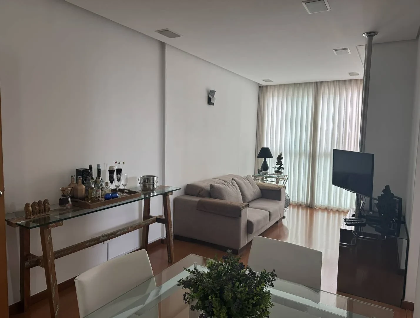 Imagem Apartamento com 2 Quartos para Alugar, 70 m² em Buritis - Belo Horizonte