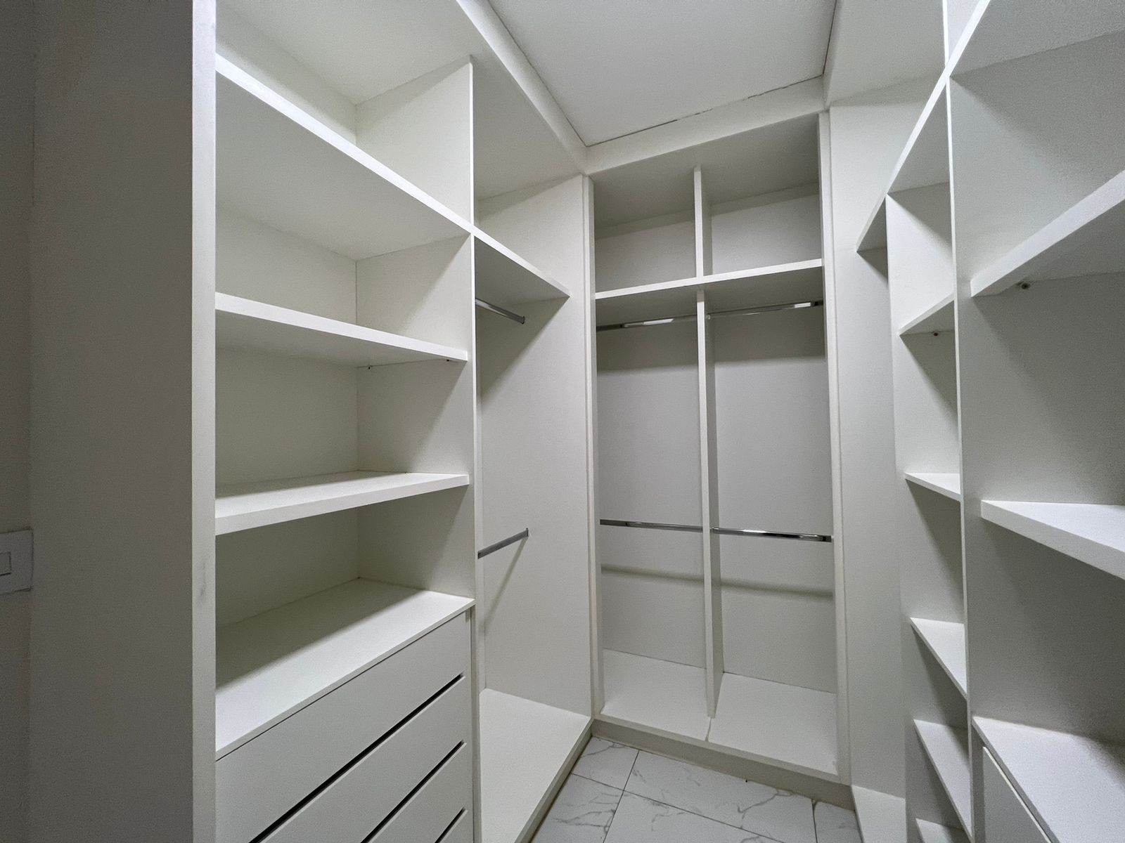 Imagem Casa com 3 Quartos à Venda, 190 m²em Saraiva - Uberlândia