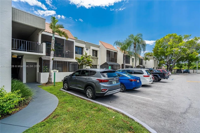 Foto do imóvel: Apartamento com 3 Quartos à Venda ou Locação, 100 m²em Alphaville Residencial Um - Barueri