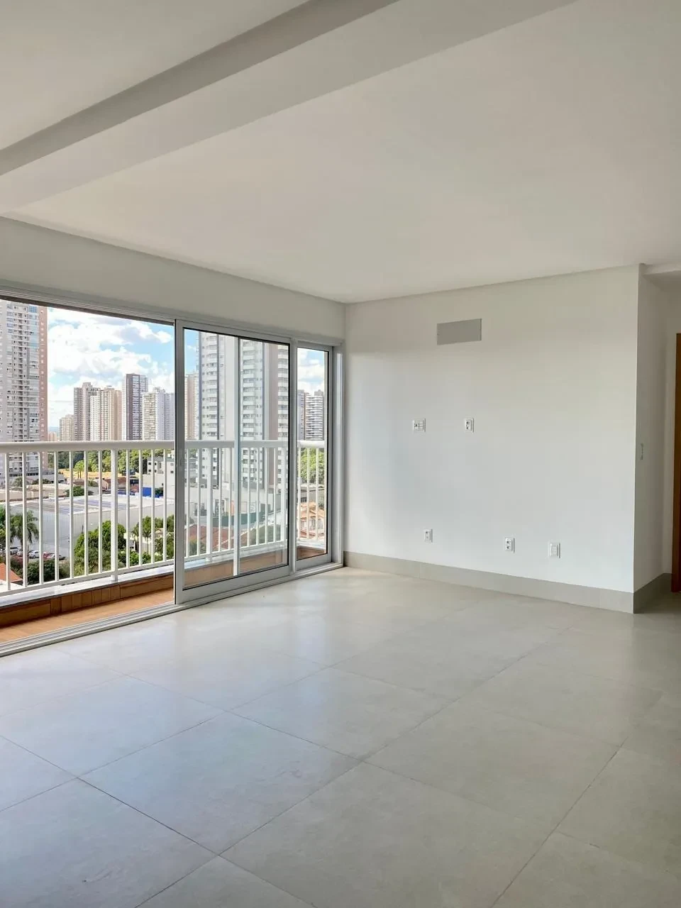 Imagem Apartamento com 3 Quartos à Venda, 130 m² em Jardim América - Goiânia