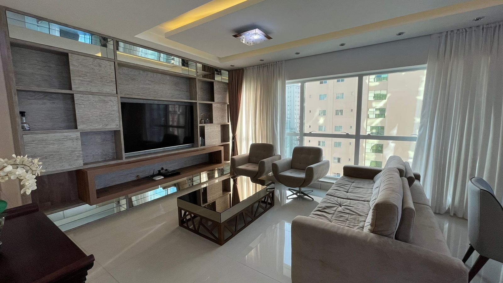 Imagem Apartamento com 4 Quartos à Venda, 163 m²em Meia Praia - Itapema