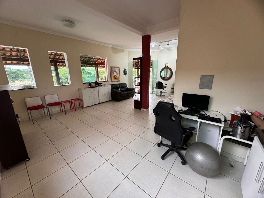 Imagem Casa com 4 Quartos à Venda, 249 m² em Tijuca - Contagem