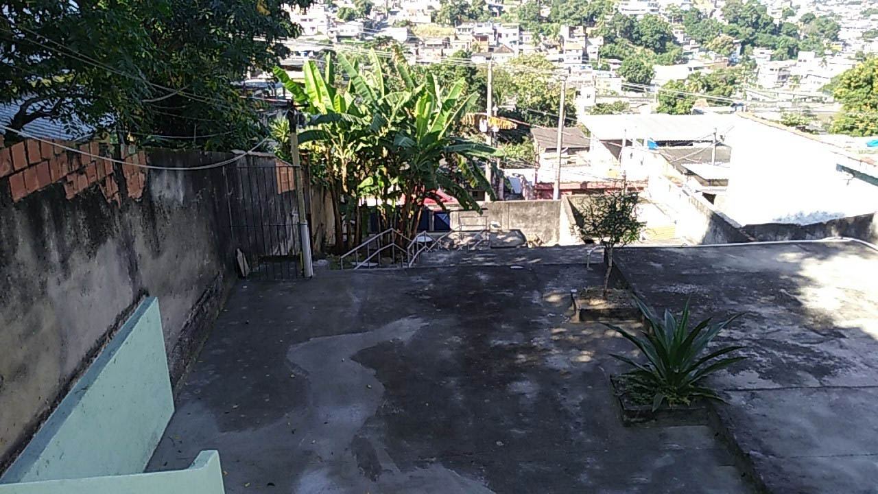 Imagem Casa com 2 Quartos para Alugar, 400 m²em Vila Leopoldina - Duque de Caxias