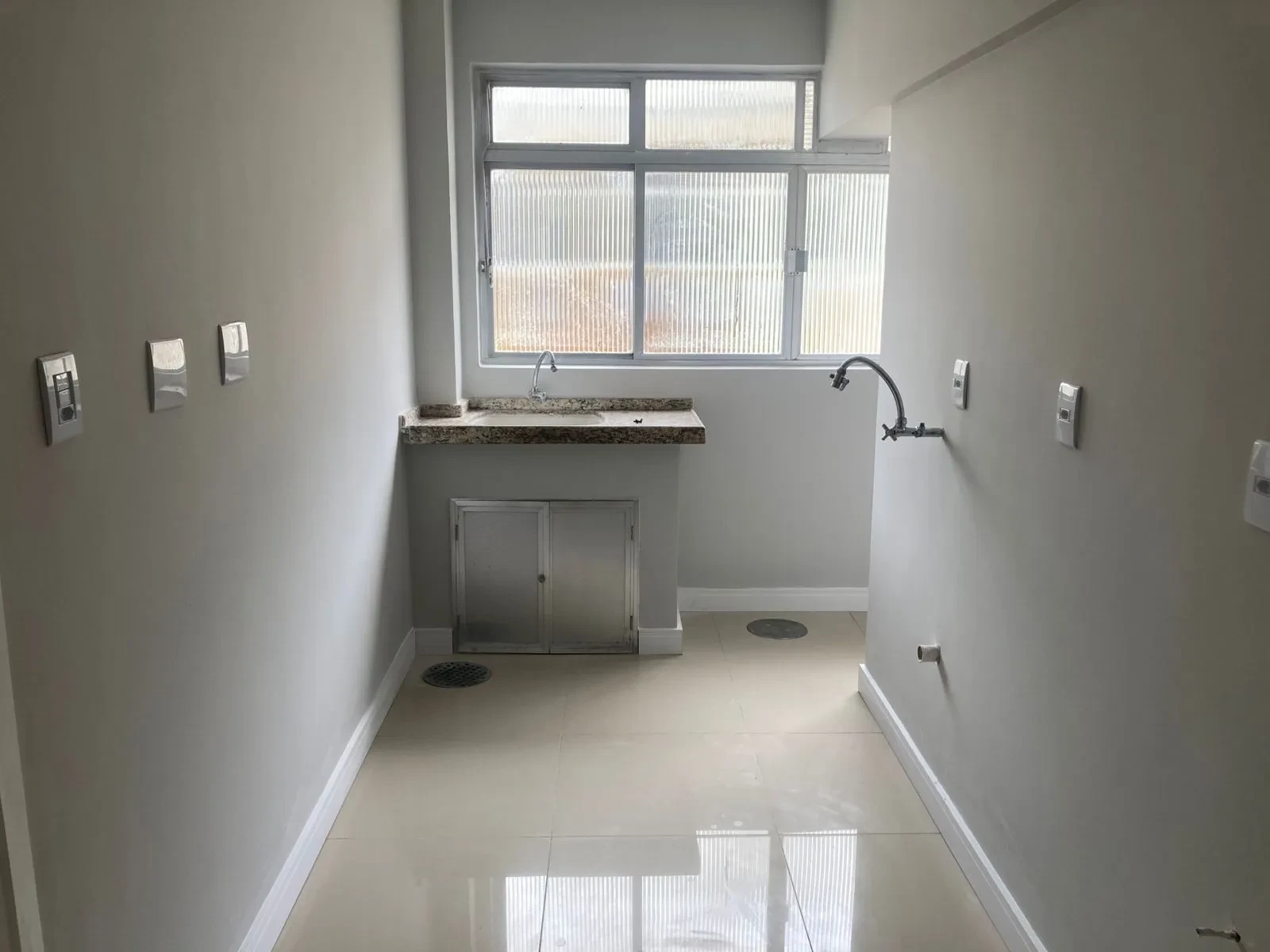 Imagem Apartamento com 2 Quartos à Venda, 111 m² em Azenha - Porto Alegre