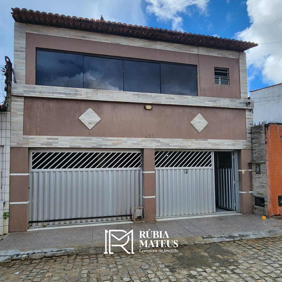 Foto do imóvel: Casa com 5 Quartos à Venda, 242 m²em Alecrim - Natal