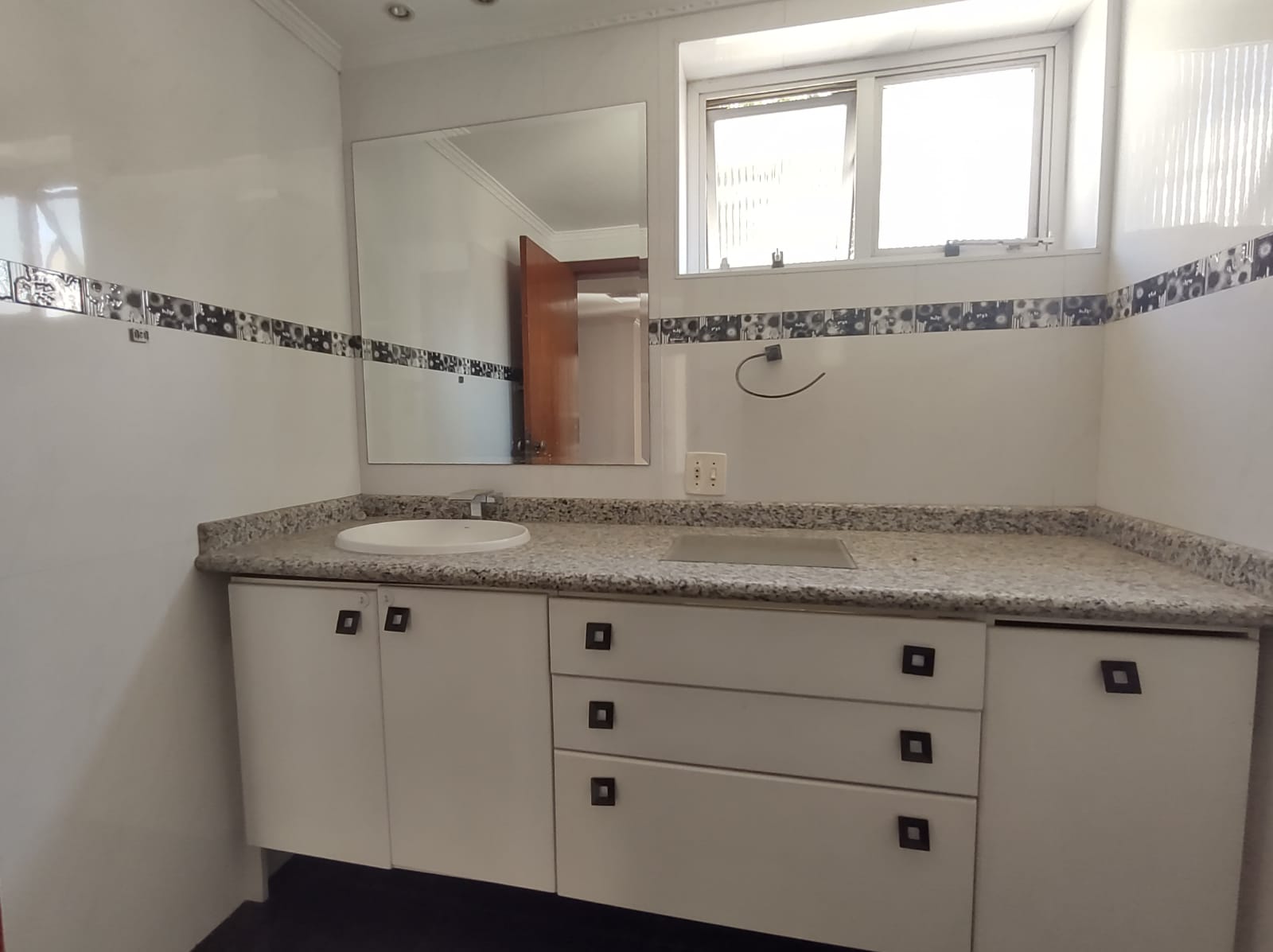 Imagem Apartamento com 3 Quartos à Venda ou Temporada, 136 m²em Vila Pompéia - São Paulo