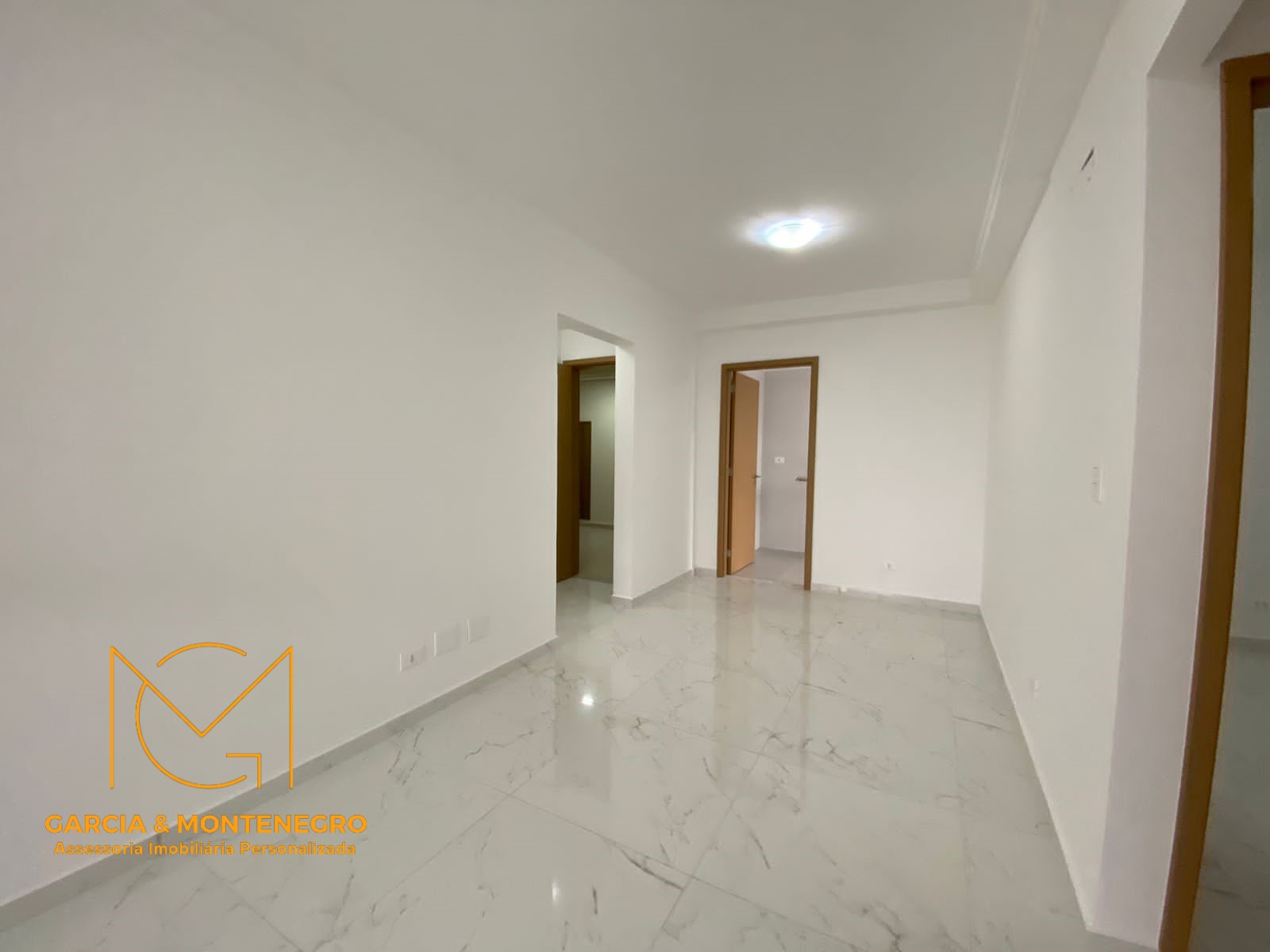 Imagem Apartamento com 2 Quartos para Alugar, 69 m²em Boqueirão - Santos