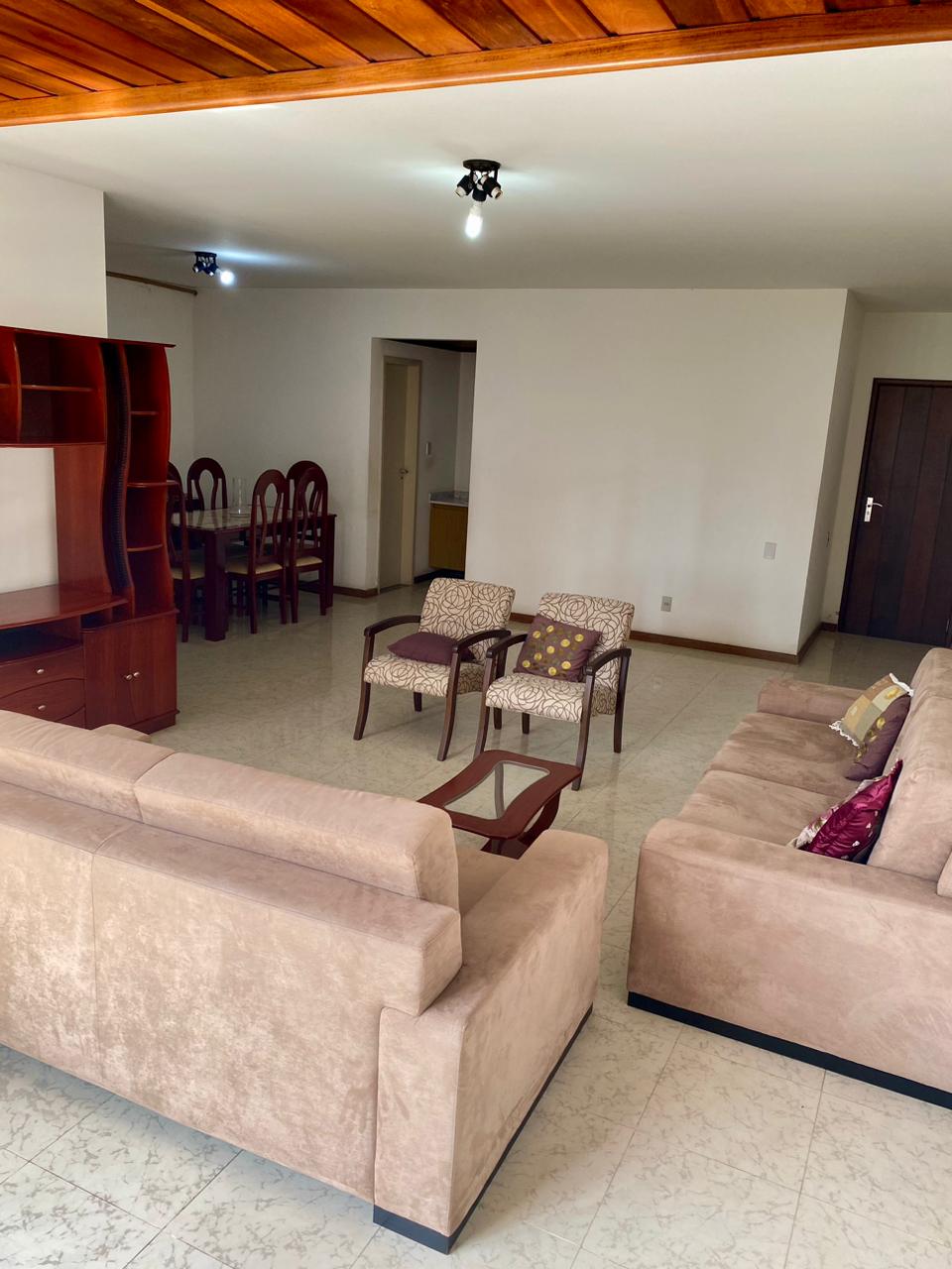 Apartamento com 3 Quartos para Alugar, 148 m²em Itaigara - Salvador